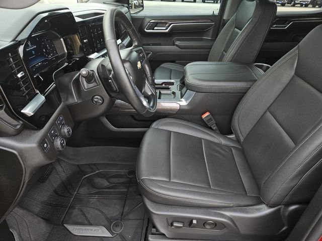 Used 2025 Chevrolet Silverado 1500 LTZ w/ LTZ Convenience Package II AWD/4WD image 28