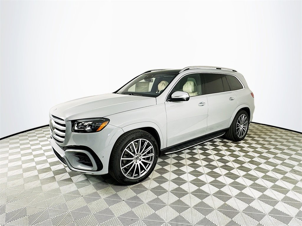 New 2026 Mercedes-Benz GLS 580 4MATIC image 3
