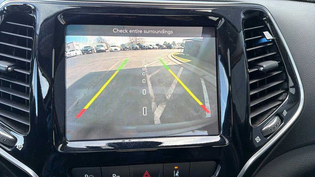 Used 2021 Jeep Cherokee Limited image 27