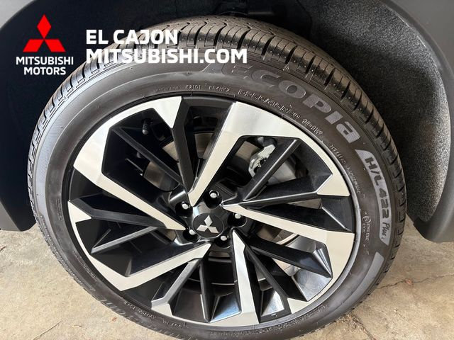 Used 2025 Mitsubishi Outlander SEL AWD/4WD image 7