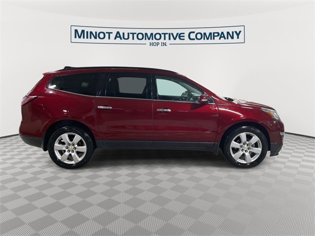 Used 2016 Chevrolet Traverse LT w/ Style and Technology Package image 9