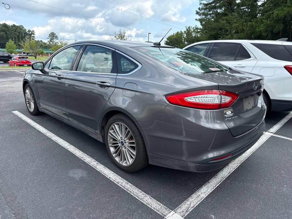 Used 2014 Ford Fusion SE w/ Equipment Group 202A FWD image 3