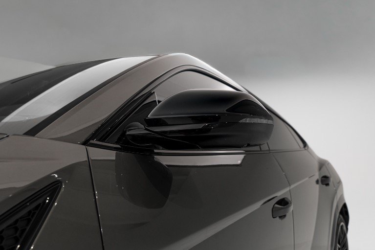 Used 2025 Lamborghini Urus SE AWD/4WD image 42