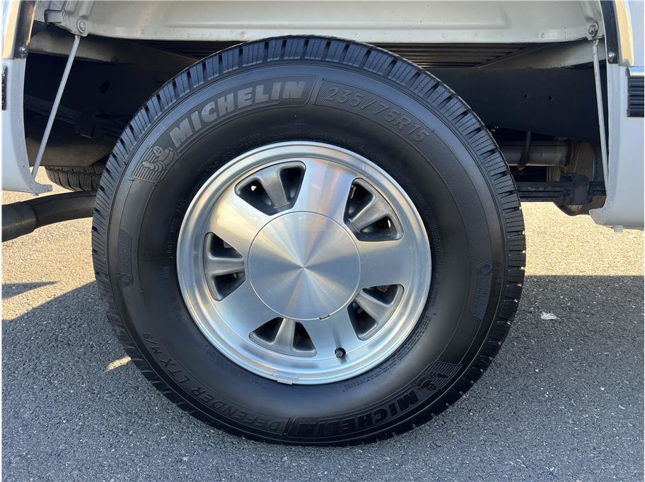 Used 1997 Chevrolet Silverado 1500 2WD Extended Cab image 8