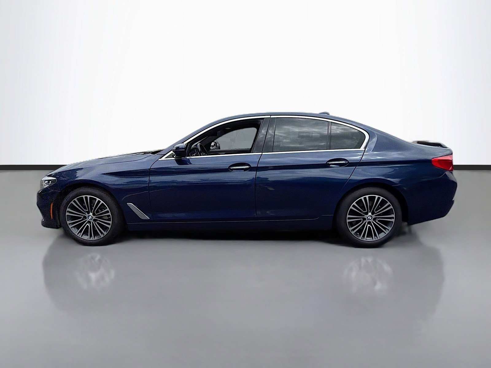 Used 2017 BMW 530i xDrive AWD/4WD image 8