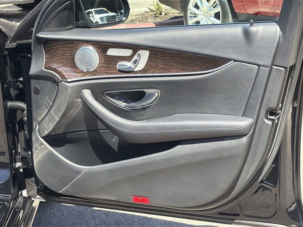 Used 2017 Mercedes-Benz E 300 image 30