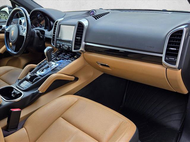 Used 2014 Porsche Cayenne Platinum Edition AWD/4WD image 21