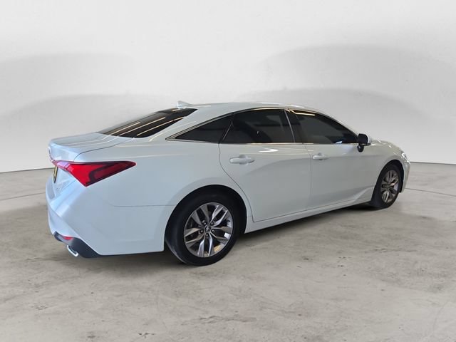 Used 2019 Toyota Avalon XLE w/ Moonroof Package FWD image 5