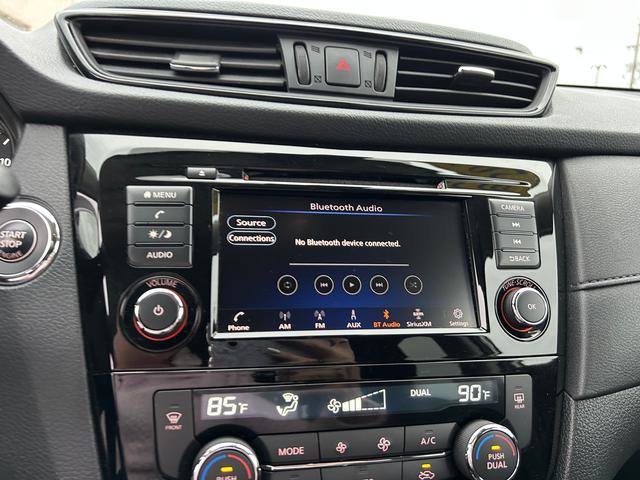 Used 2020 Nissan Rogue SV image 14