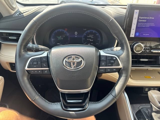 Used 2024 Toyota Highlander Platinum AWD/4WD image 28