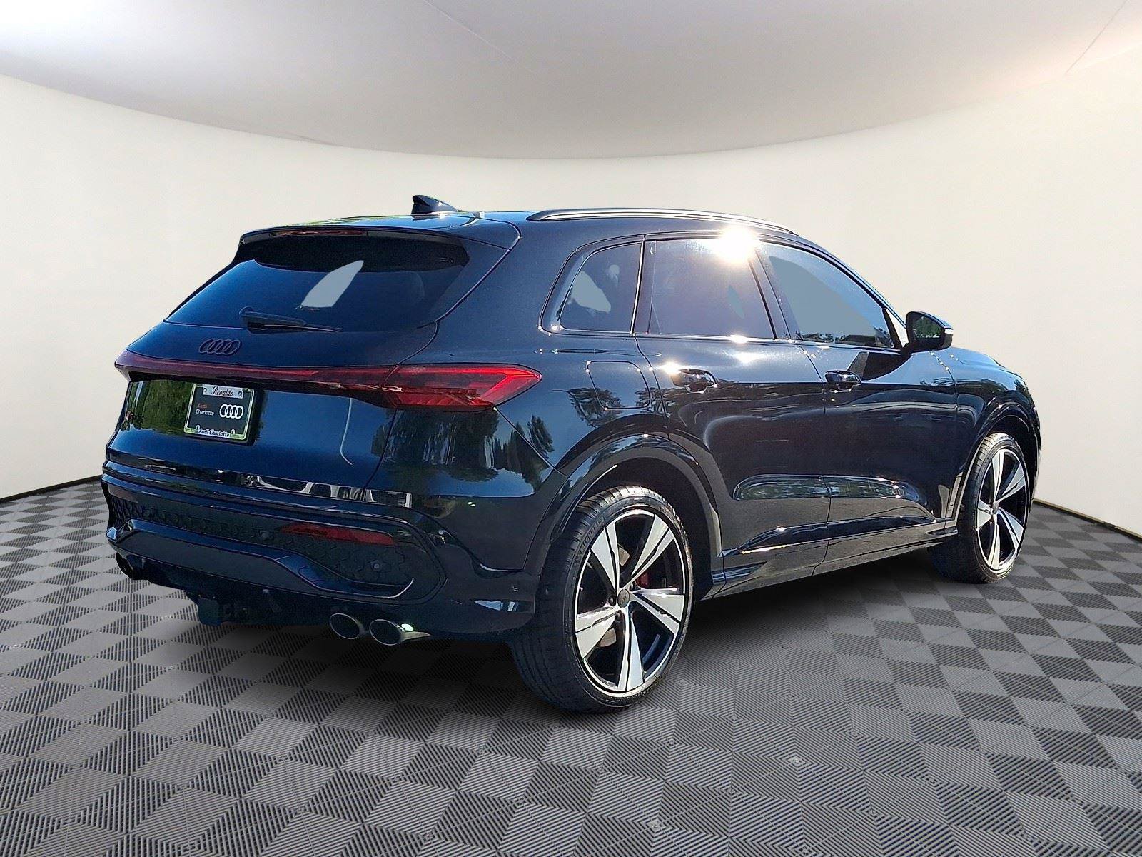 Used 2026 Audi SQ5 Premium Plus AWD/4WD image 6
