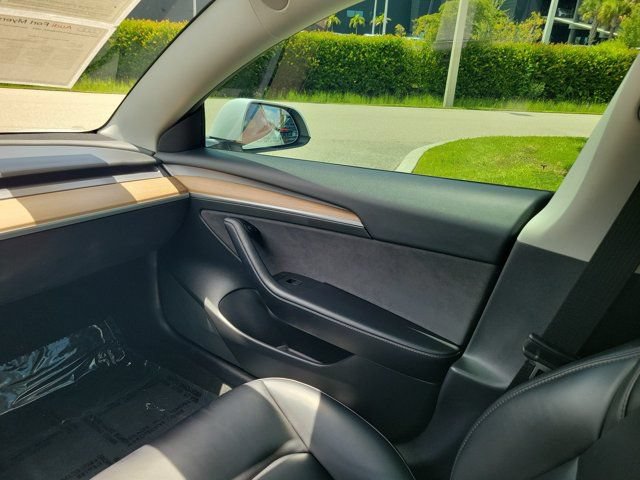 Used 2023 Tesla Model 3 Standard Range RWD image 16