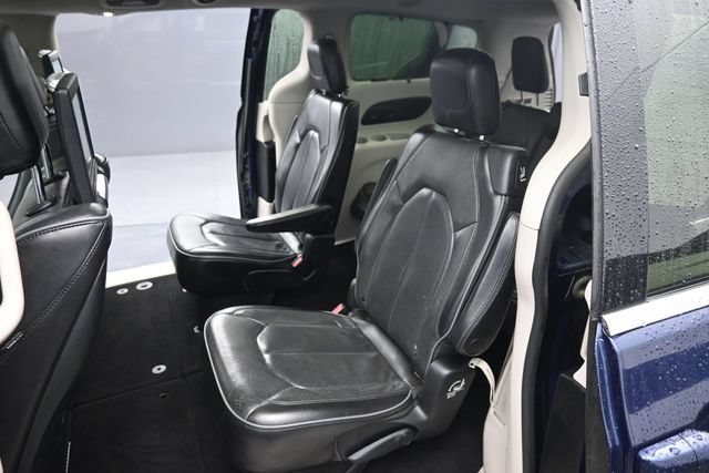 Used 2019 Chrysler Pacifica Limited FWD image 15