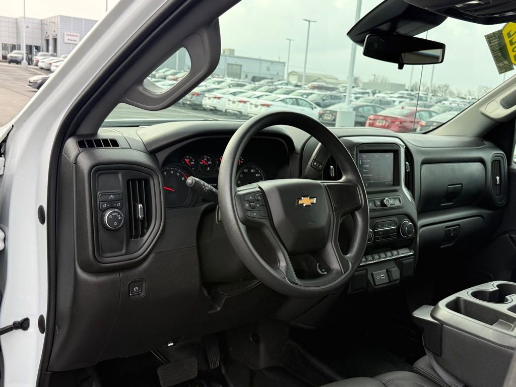 Used 2022 Chevrolet Silverado 1500 W/T w/ WT Value Package image 4