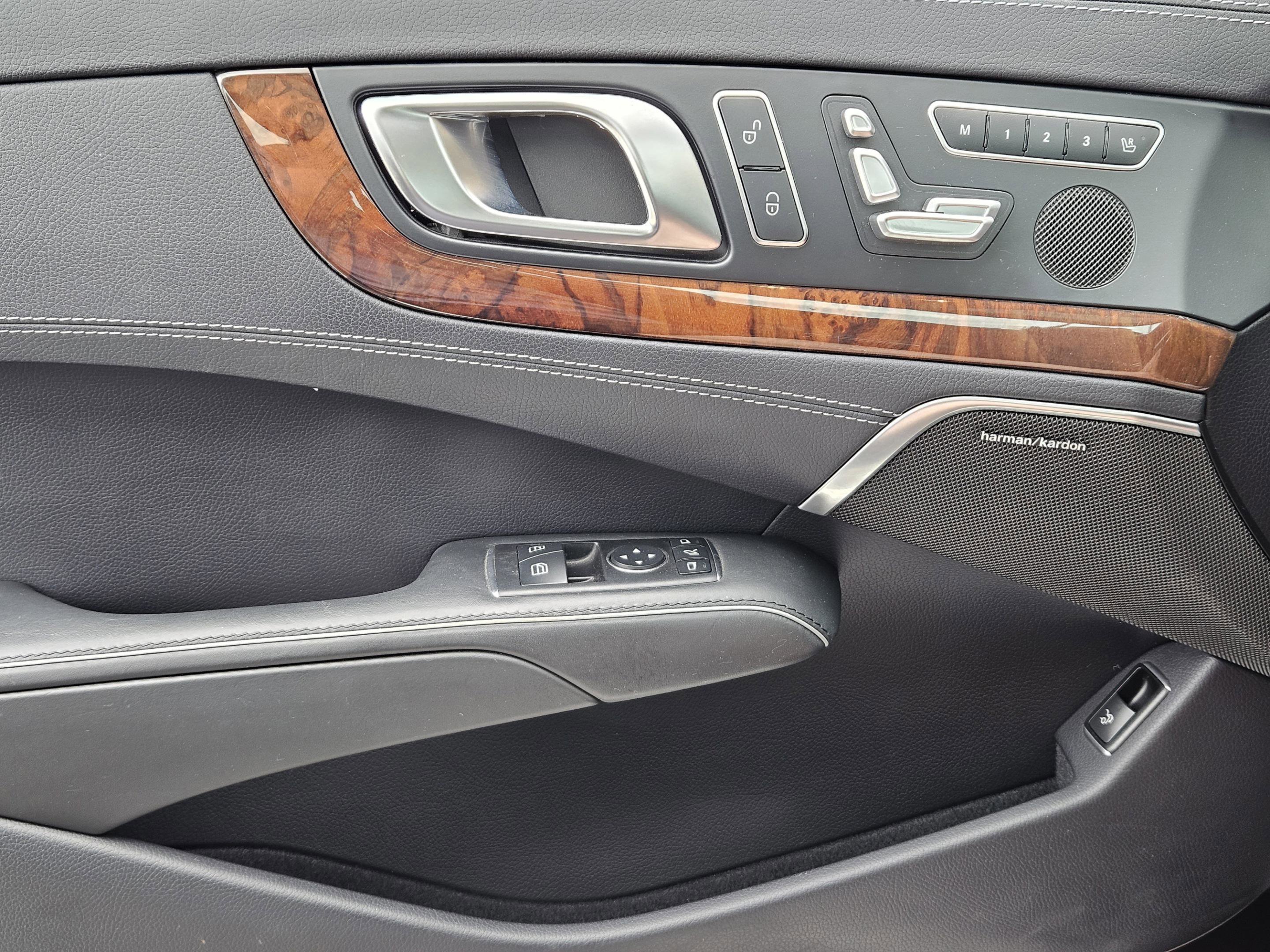 Used 2017 Mercedes-Benz SL 550 image 23