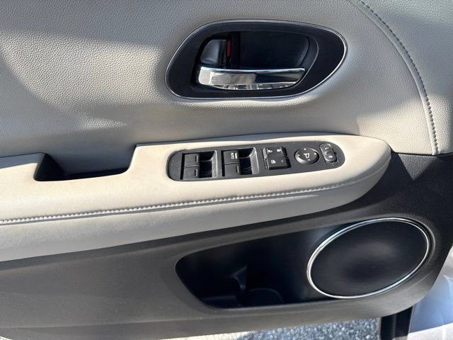 Used 2017 Honda HR-V EX-L image 14