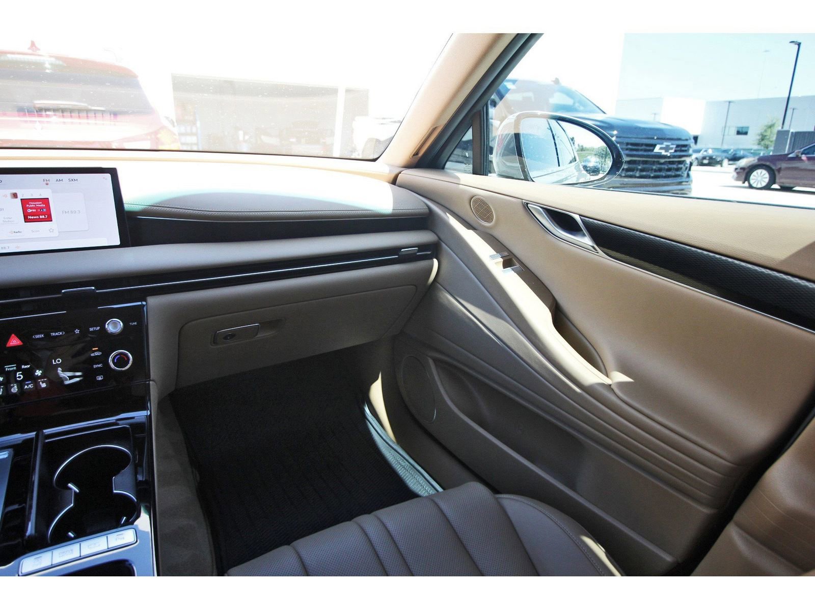 Used 2025 Genesis G80 2.5T image 12