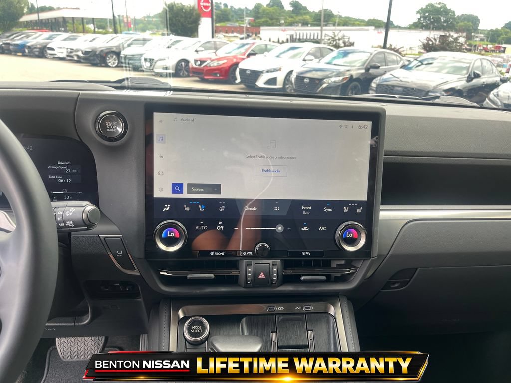 Used 2025 Lexus GX 550 w/ Accessory Package (Z1) AWD/4WD image 18