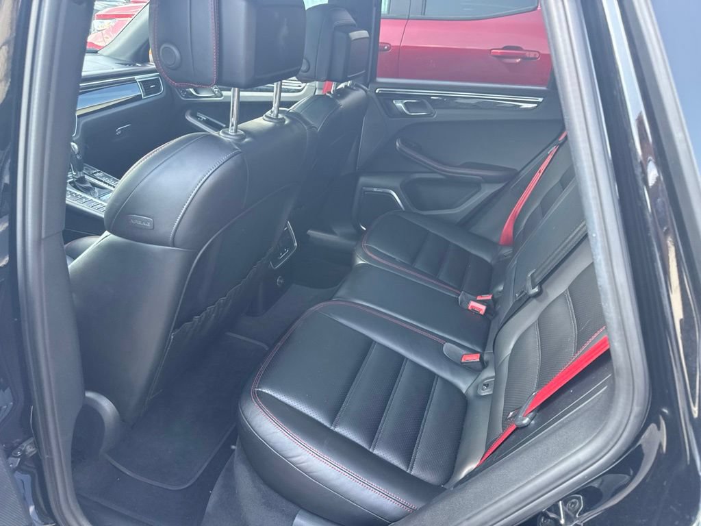 Used 2017 Porsche Macan GTS AWD/4WD image 9
