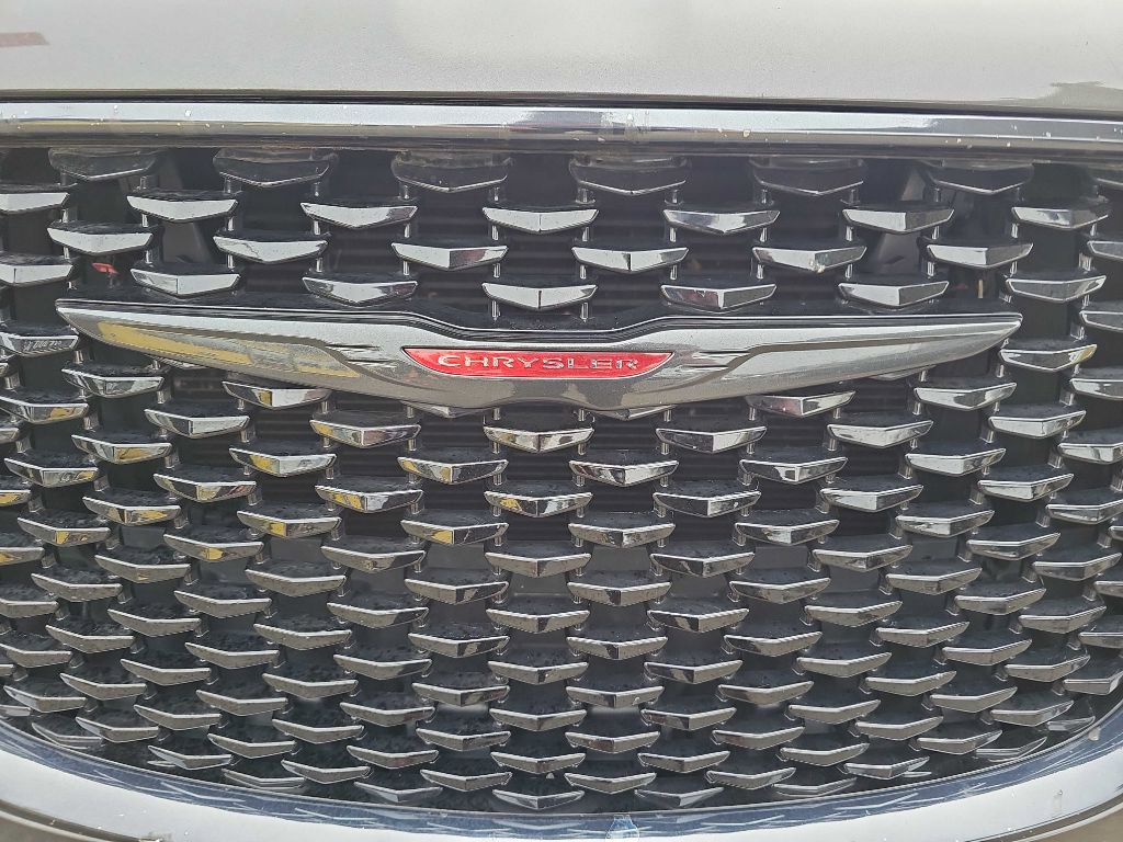 Used 2021 Chrysler 300 S image 22