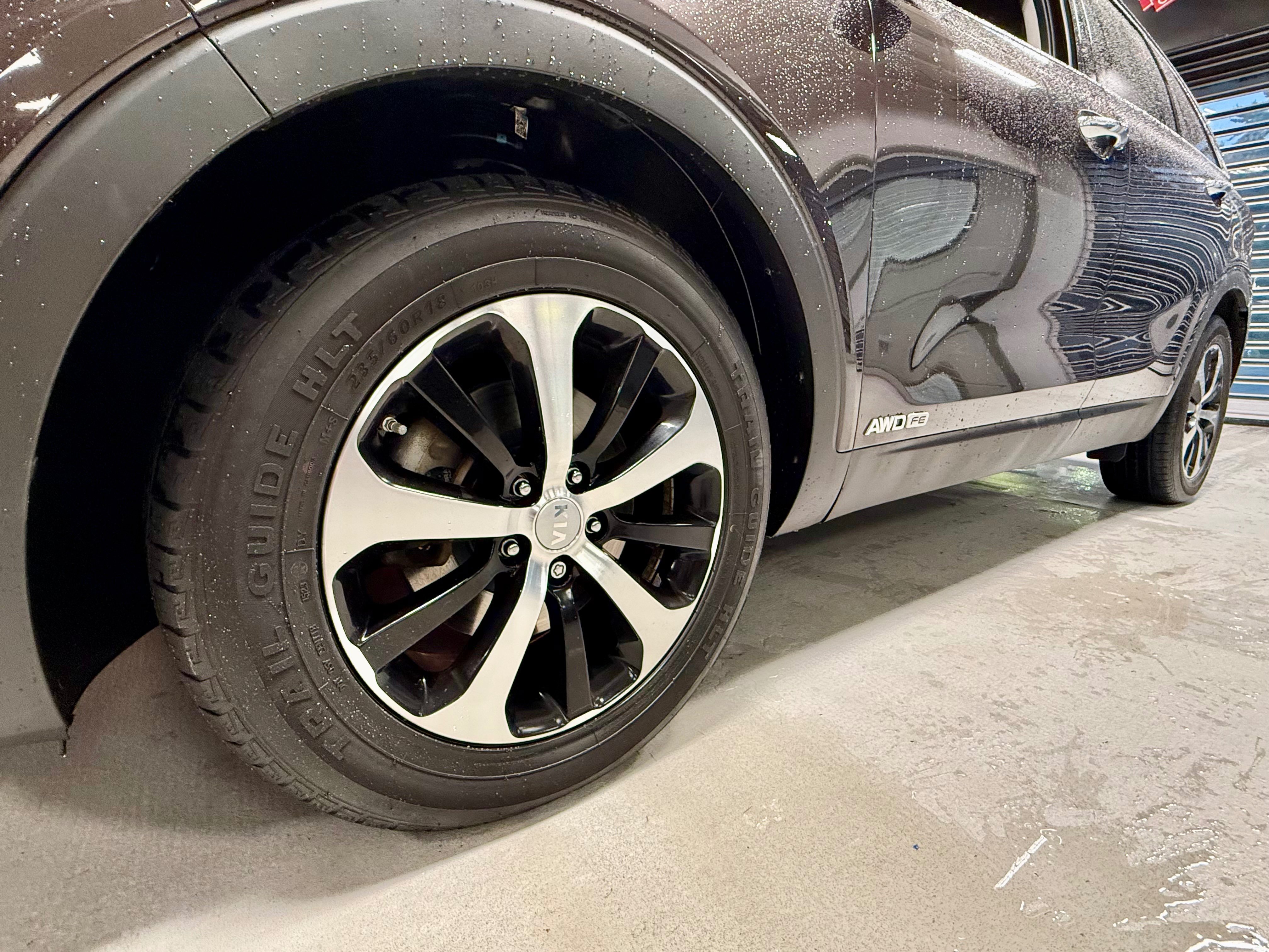 Used 2017 Kia Sorento EX AWD/4WD image 16