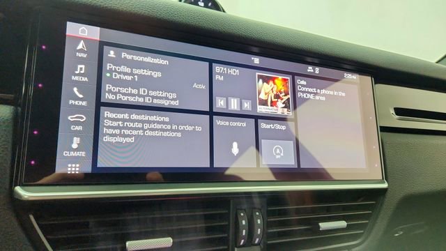 Used 2019 Porsche Cayenne image 48