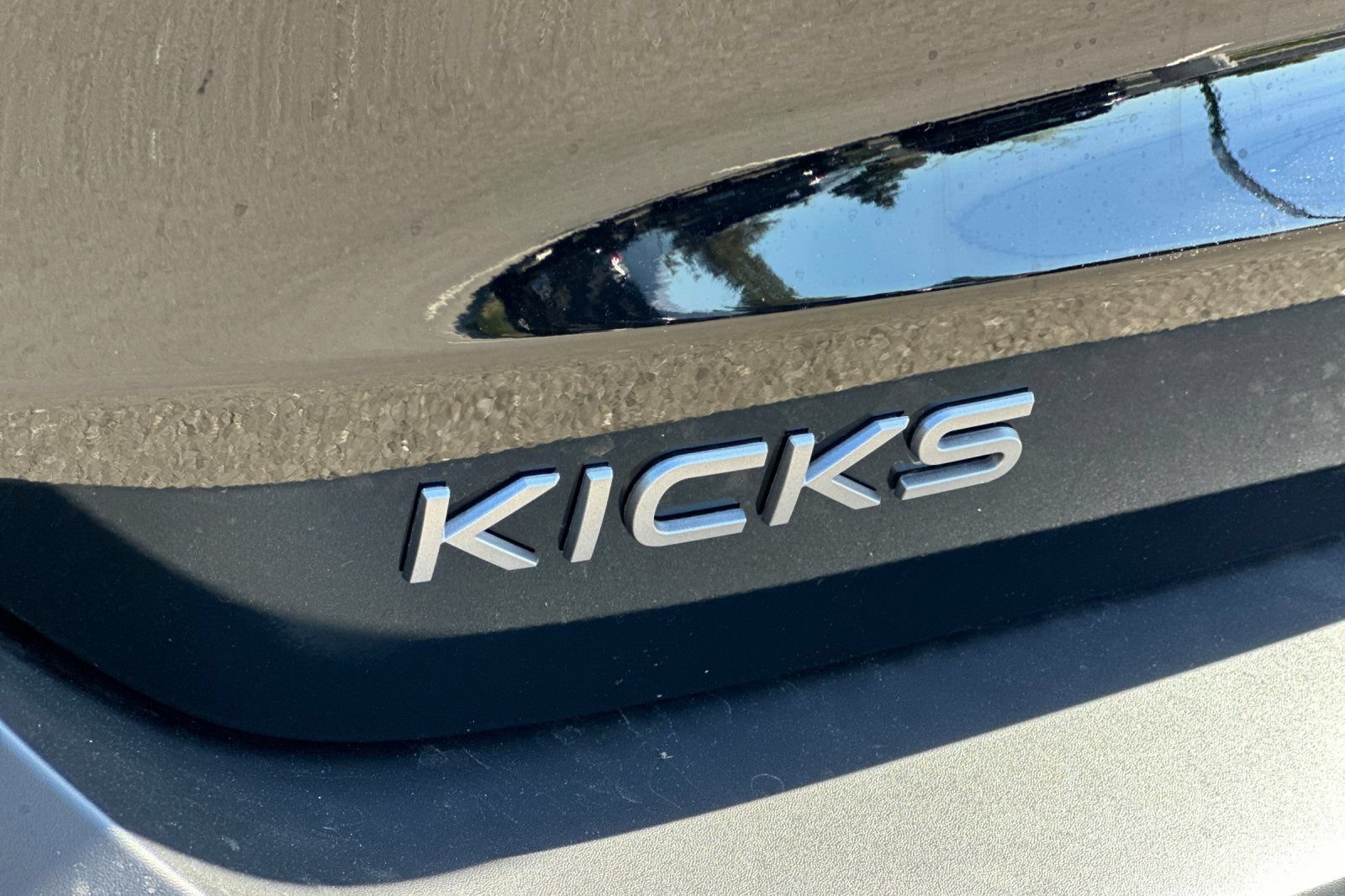 New 2026 Nissan Kicks SV w/ SV Premium Package FWD image 33