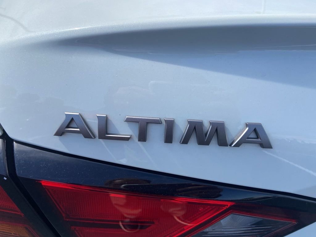 Used 2023 Nissan Altima 2.5 SL FWD image 9