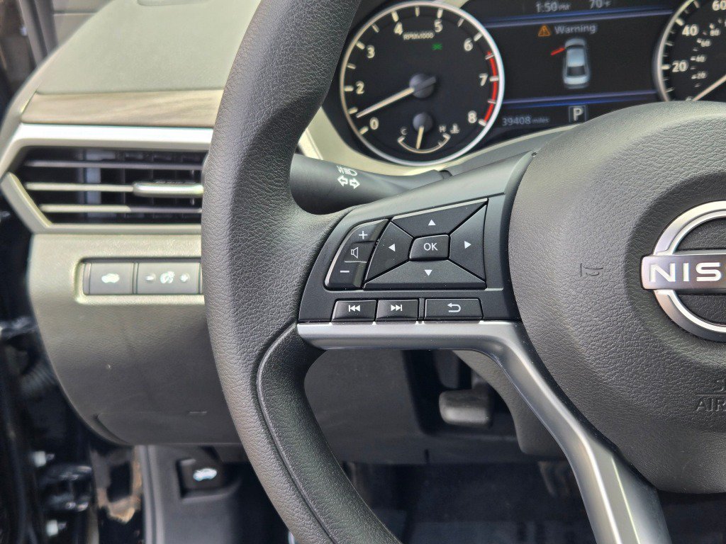 Used 2025 Nissan Altima 2.5 SV FWD image 28