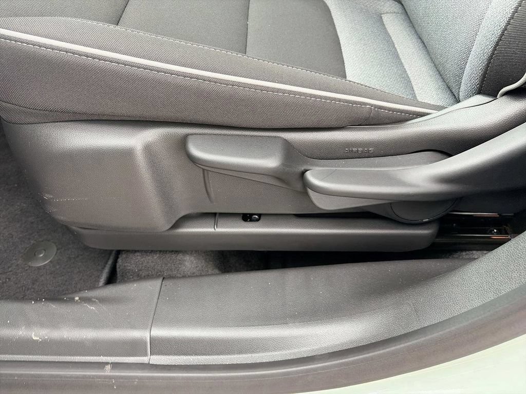New 2026 Chevrolet TrailBlazer LT w/ LT Cold Weather Package FWD image 16