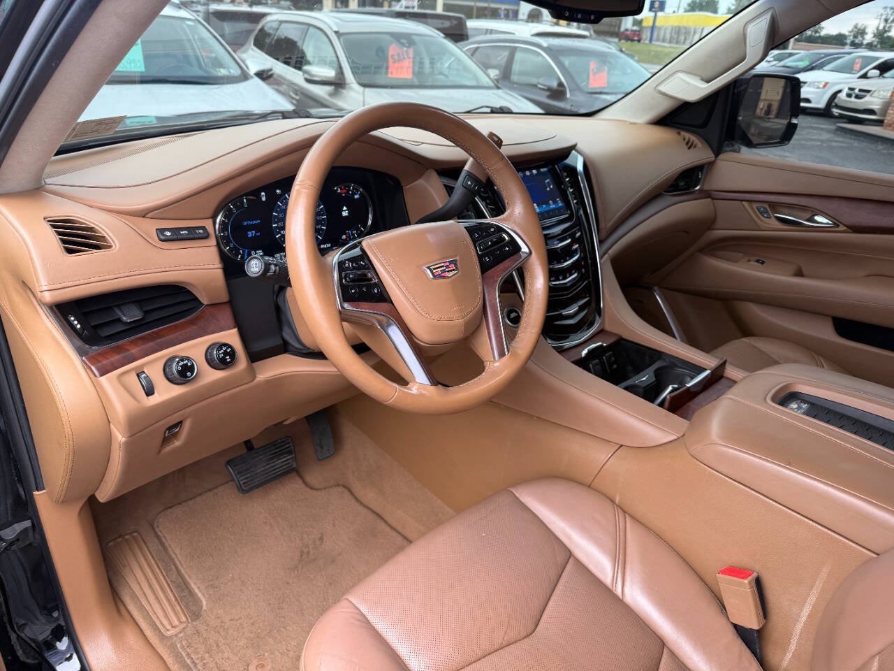 Used 2016 Cadillac Escalade ESV Platinum AWD/4WD image 18