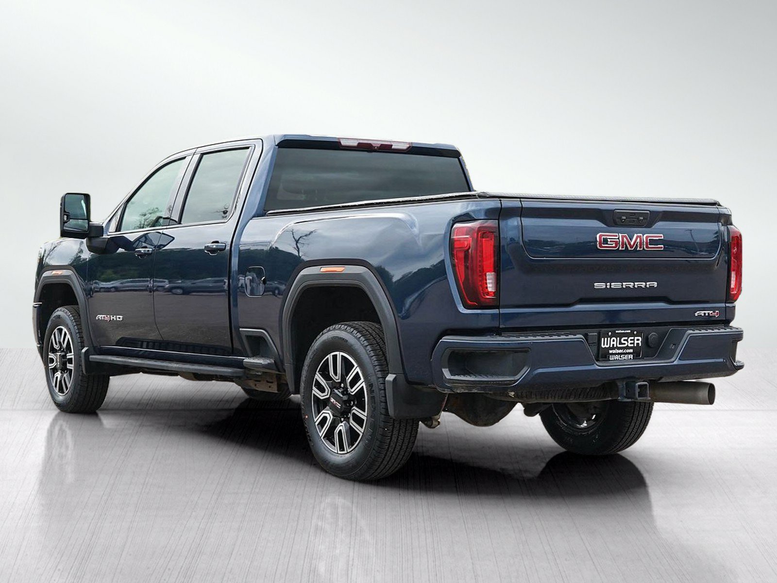 Used 2022 GMC Sierra 2500 AT4 w/ Gooseneck/5TH Wheel Package AWD/4WD image 3