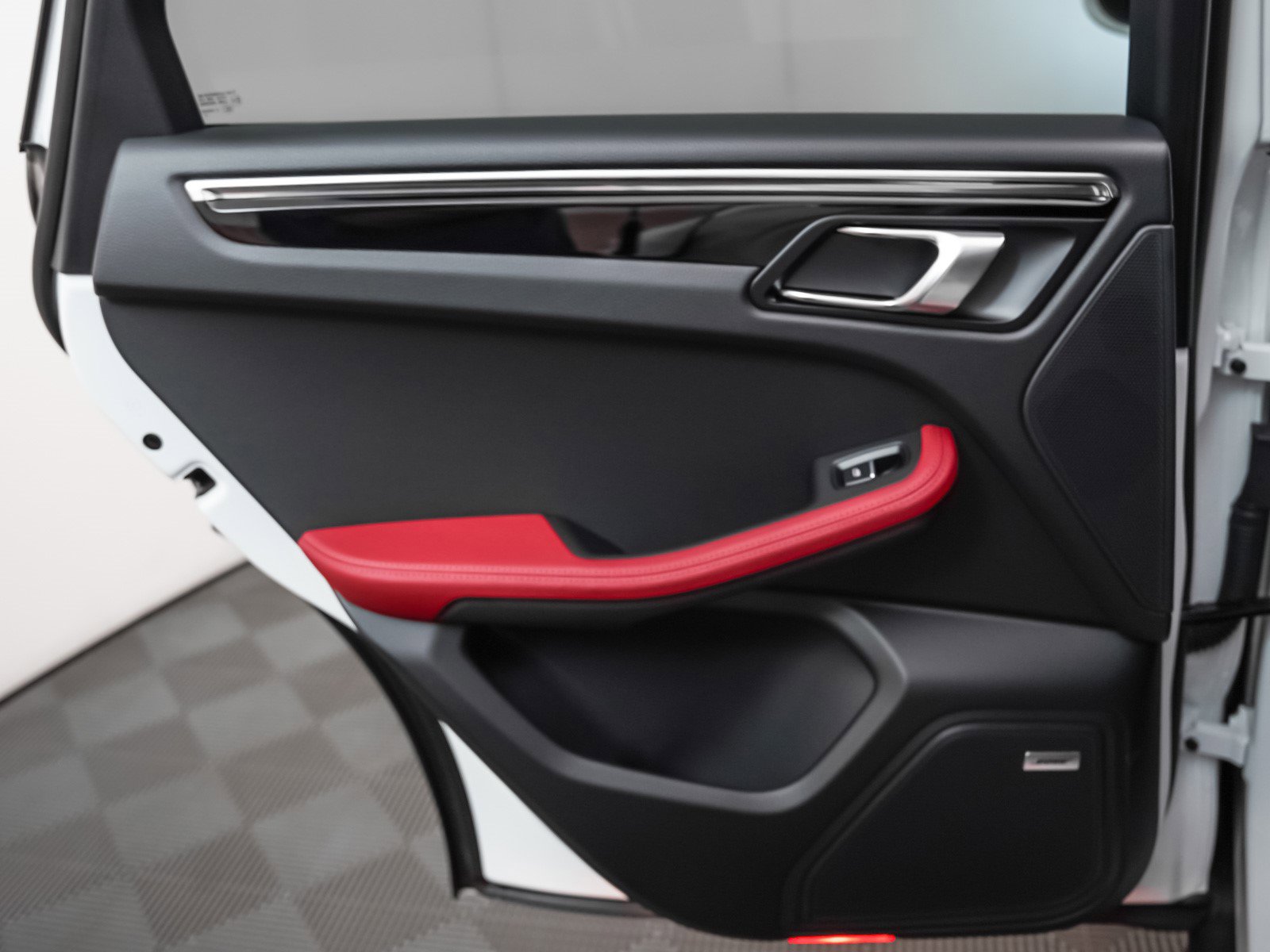 New 2026 Porsche Macan S image 26