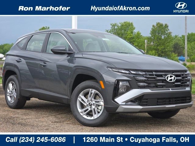 Certified 2025 Hyundai Tucson SE image 1