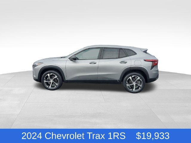 Certified 2024 Chevrolet Trax RS w/ Driver Confidence Package FWD image 2