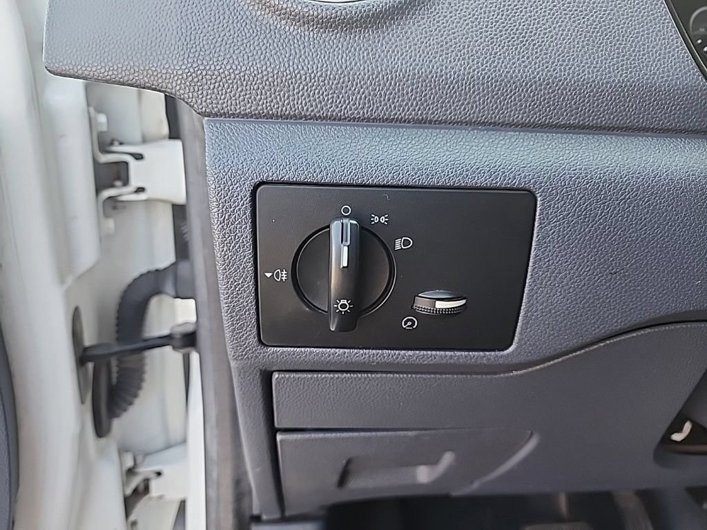 Used 2011 Ford Transit Connect XLT FWD image 10