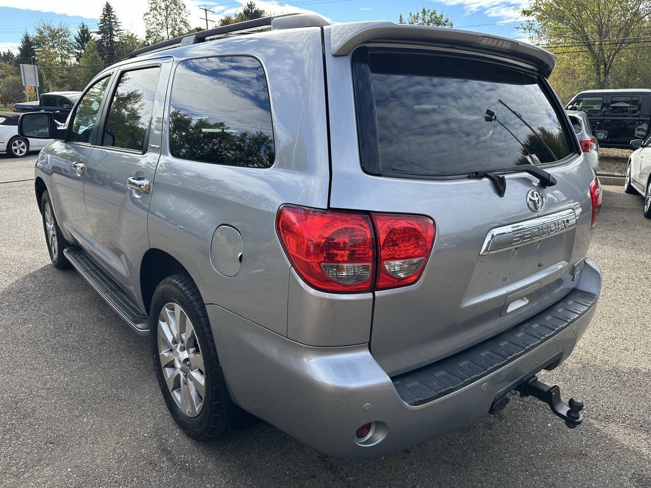 Used 2013 Toyota Sequoia Limited AWD/4WD image 4