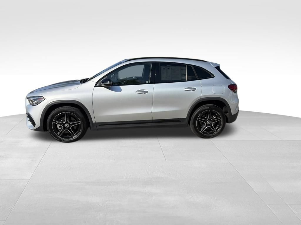 Certified 2022 Mercedes-Benz GLA 250 4MATIC image 2