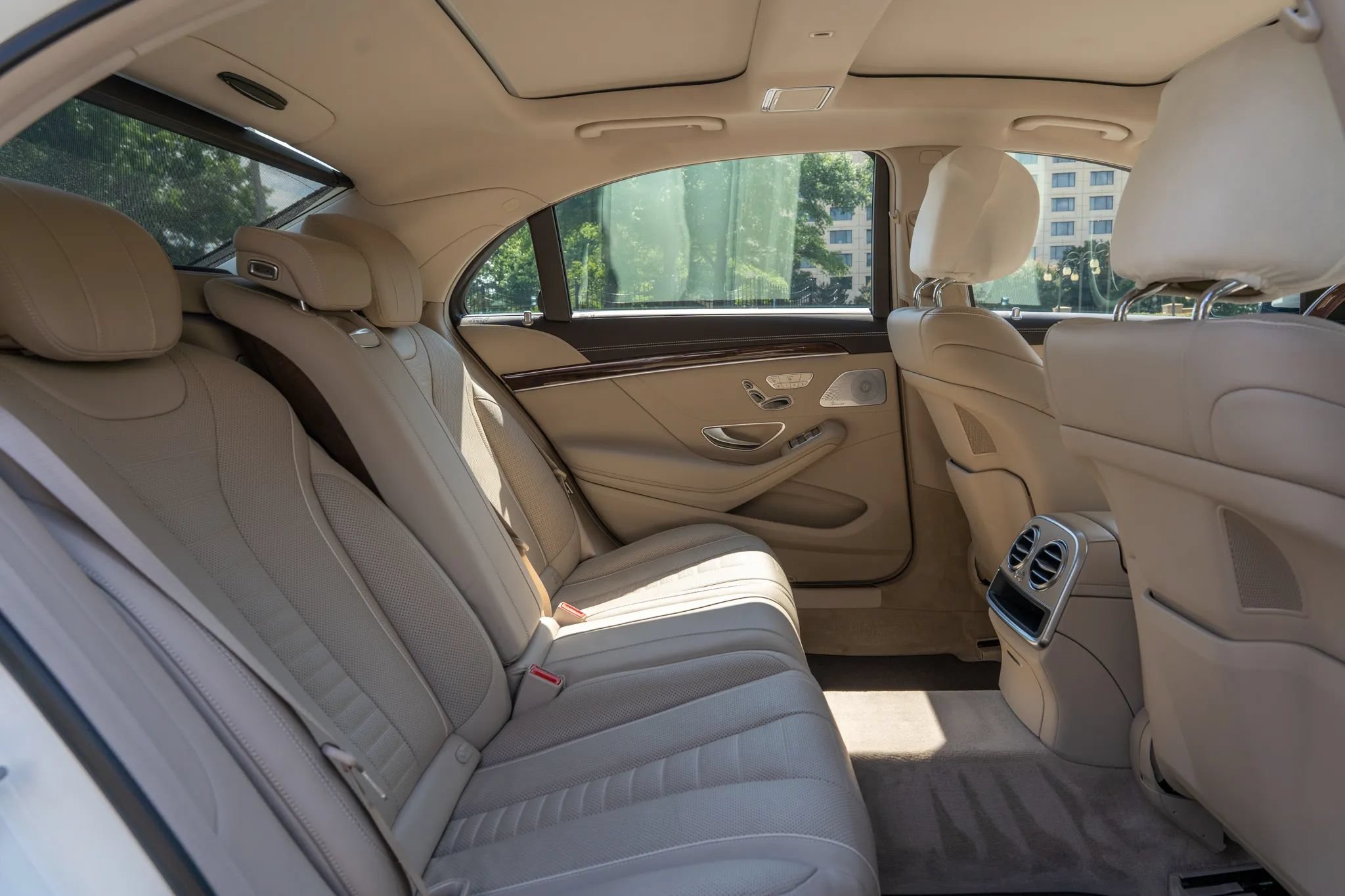 Used 2017 Mercedes-Benz S 550 4MATIC Sedan image 15