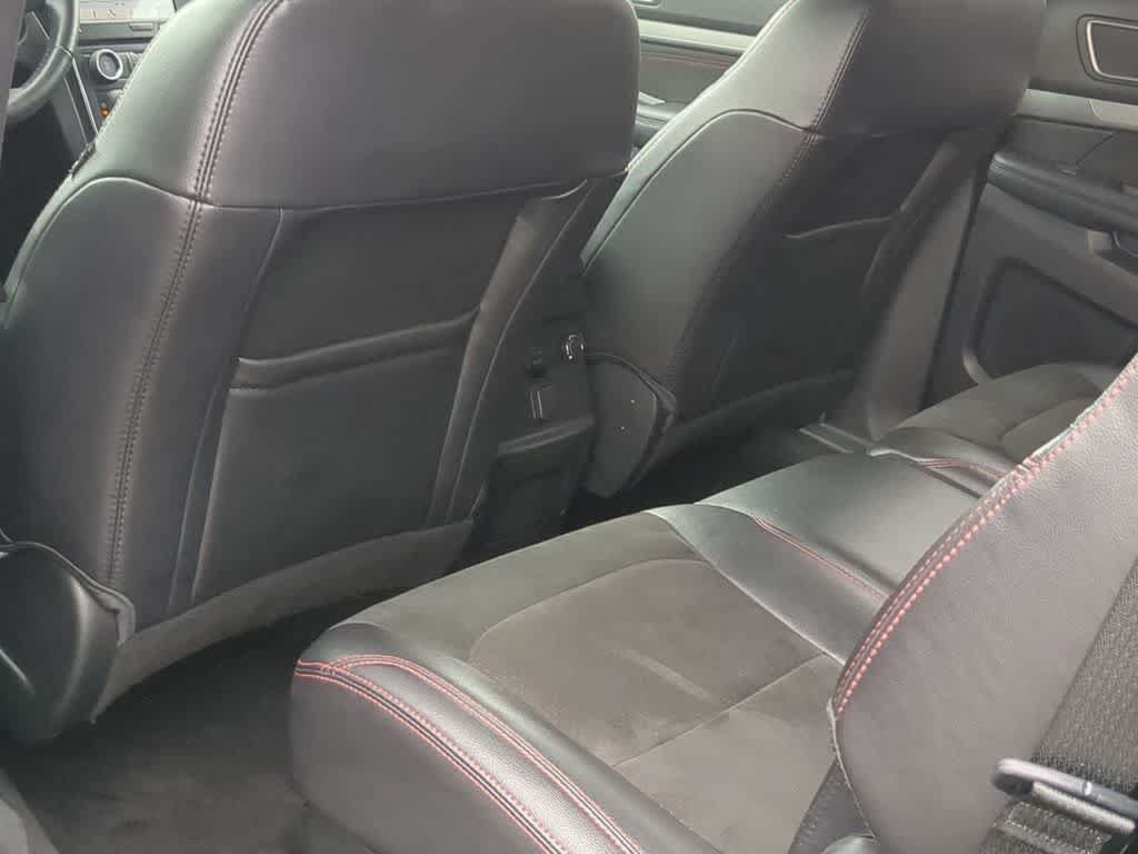 Used 2018 Ford Explorer XLT w/ Equipment Group 202A AWD/4WD image 17