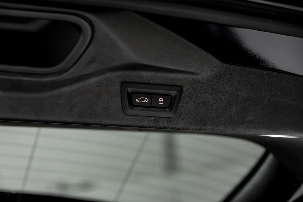 Used 2024 BMW ALPINA XB7 image 51