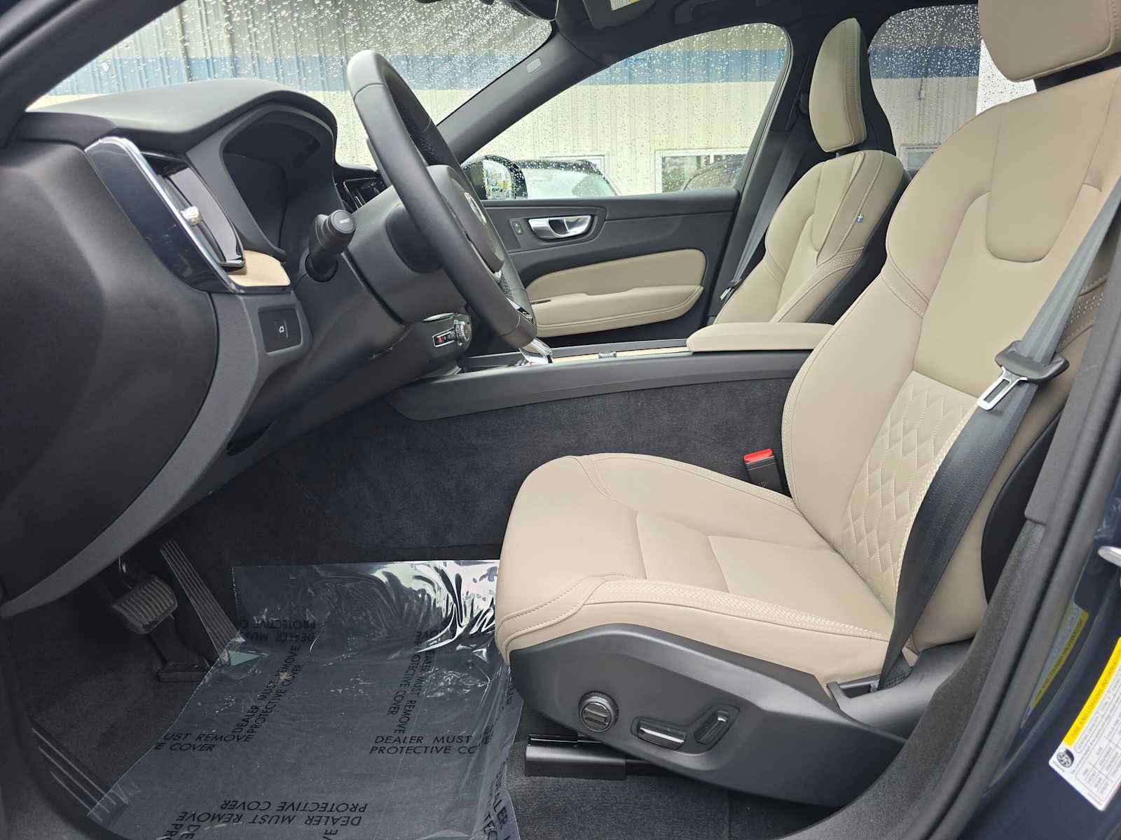 Used 2026 Volvo XC60 B5 Plus w/ Protection Package Premier AWD/4WD image 19