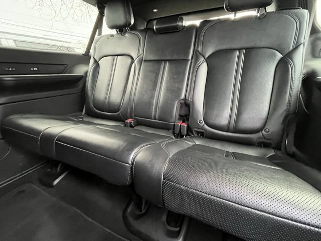 Used 2023 Jeep Wagoneer L Series III w/ Preferred Equipment Group AWD/4WD image 29
