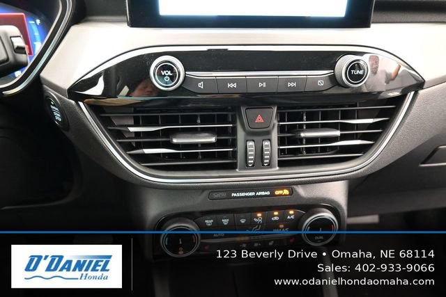 Used 2022 Ford Escape Titanium AWD/4WD image 31