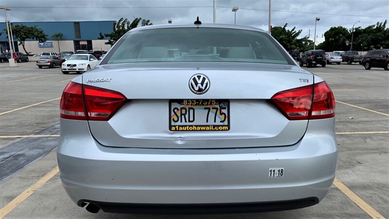 Used 2015 Volkswagen Passat 1.8T Limited Edition FWD image 6