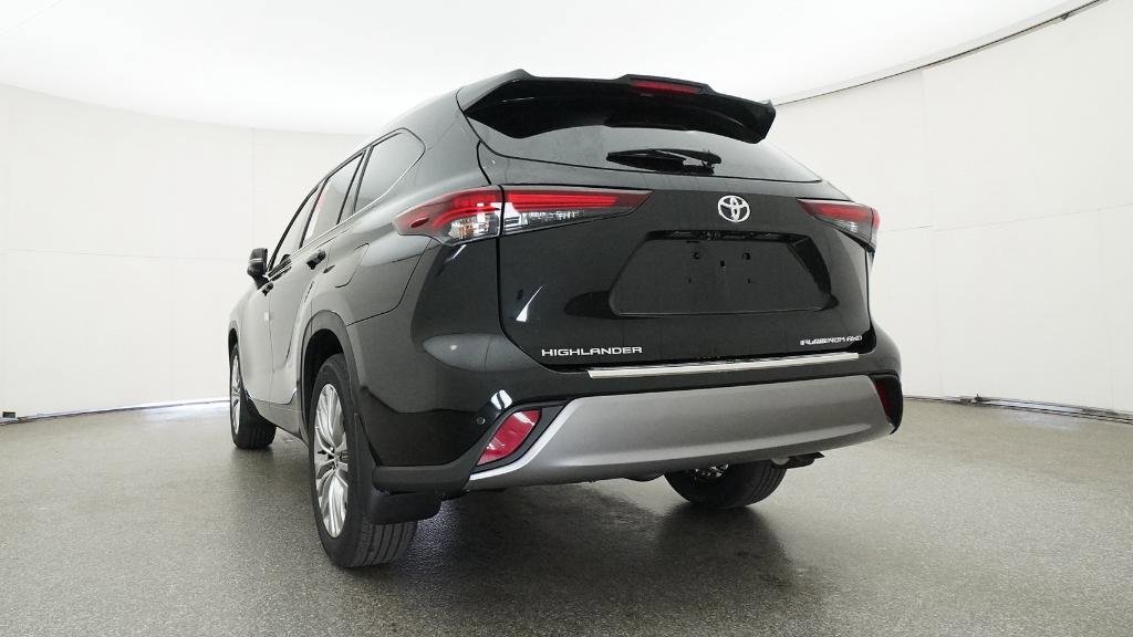 New 2026 Toyota Highlander Platinum AWD/4WD image 3