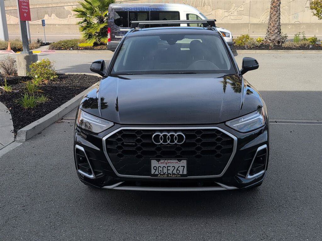 Used 2023 Audi Q5 2.0T Premium Plus w/ Premium Plus Package AWD/4WD image 3