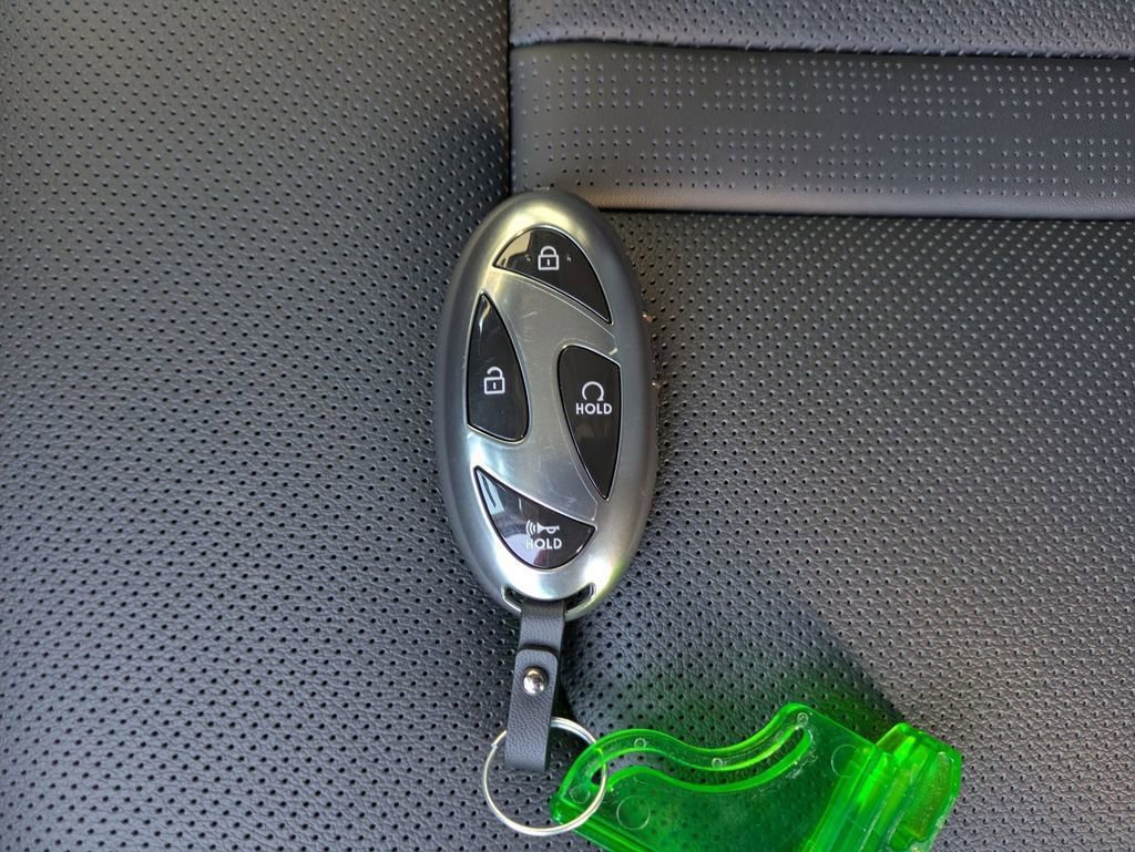 New 2025 Hyundai Sonata Limited image 32