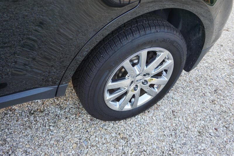 Used 2012 Ford Edge Limited w/ Driver Entry Pkg FWD image 39