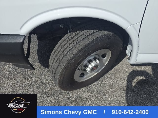 Used 2025 GMC Savana 3500 RWD image 22